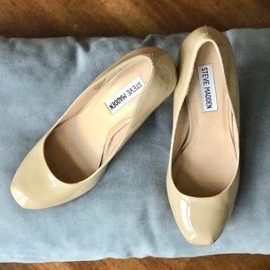 Steve Madden Nude Pumps